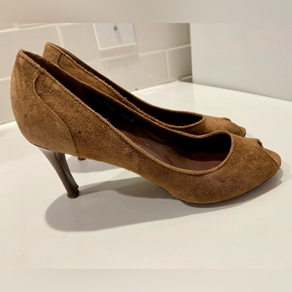 Ralph Lauren Collection / Purple Label Brown Suede Heels 7.5